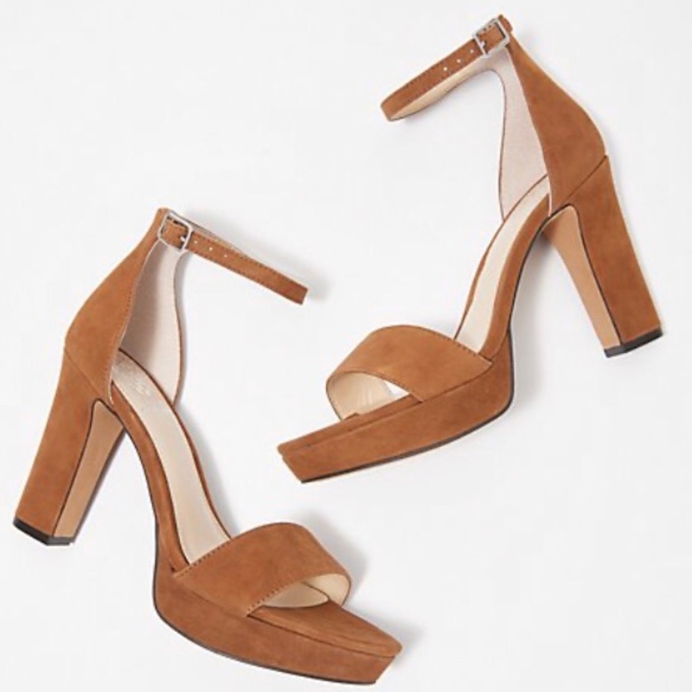 NEW Vince Camuto Sathina Sandals